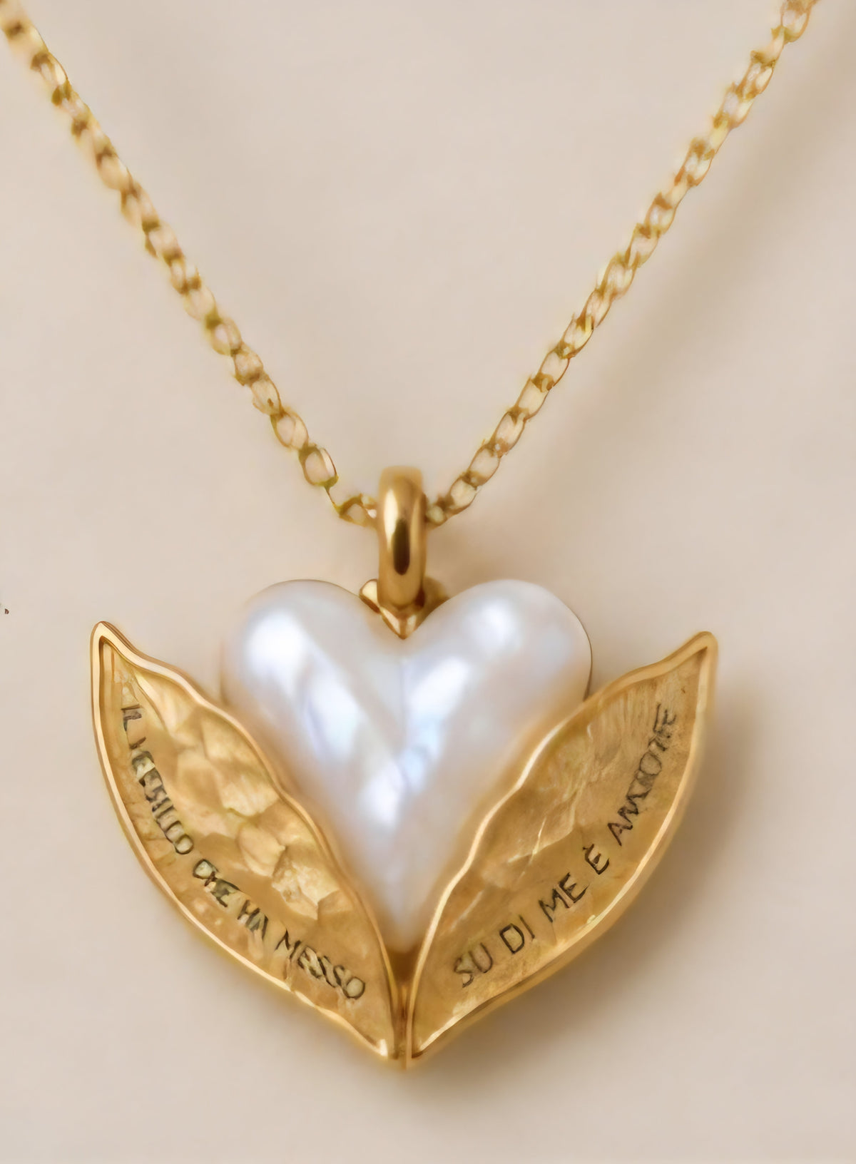 Love Me Deeply - Rosa di Saron